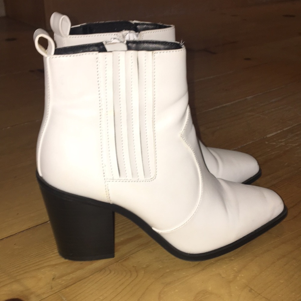 ⚡️White Boots